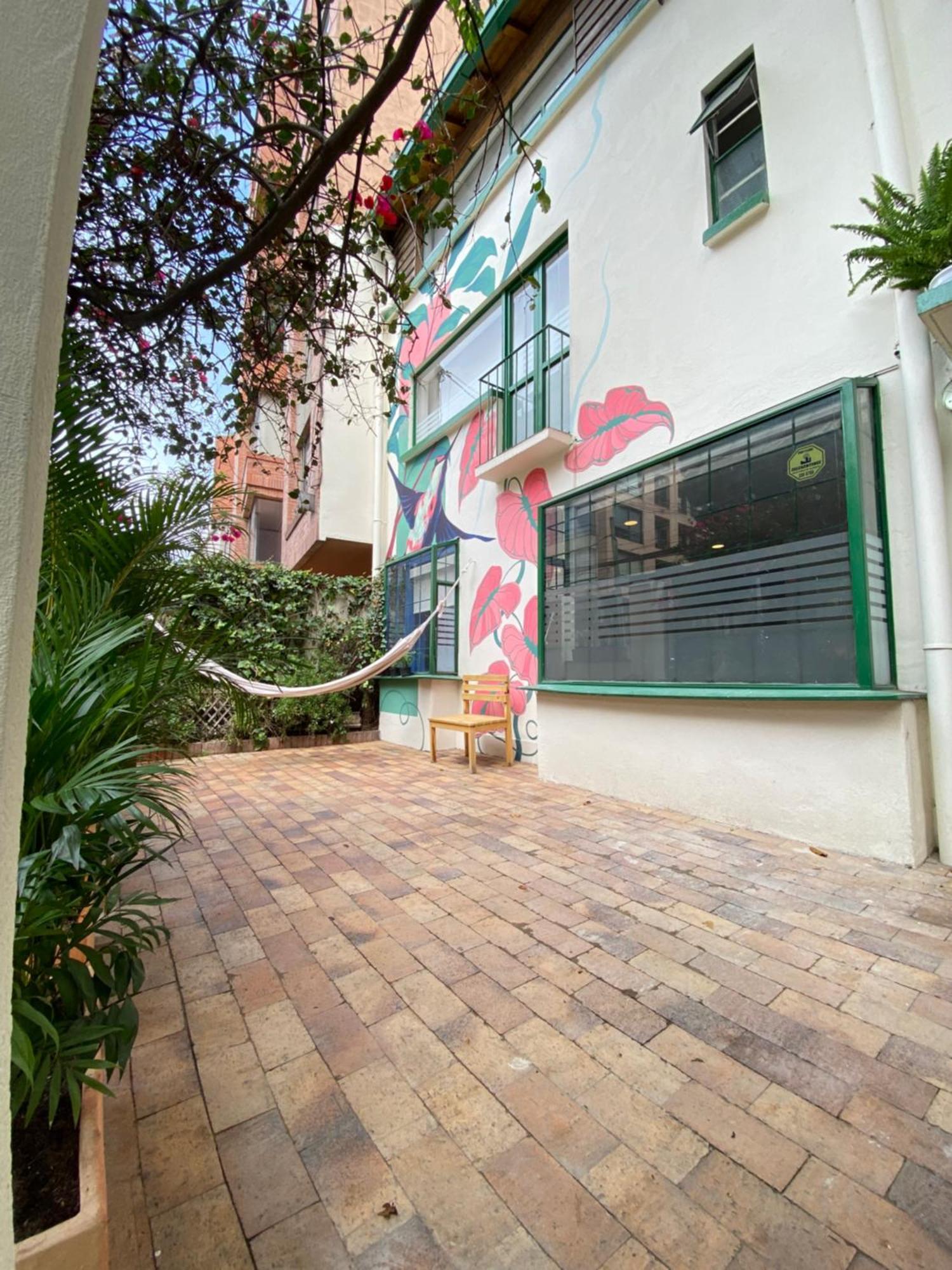 Casa Coliv-Bri Bed & Breakfast Bogota Exterior photo